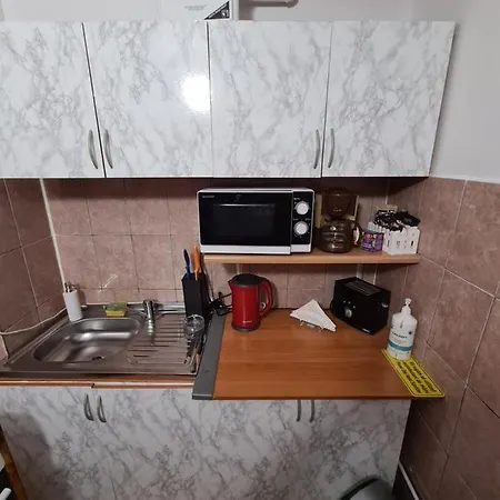 Garsoniera In Apartament